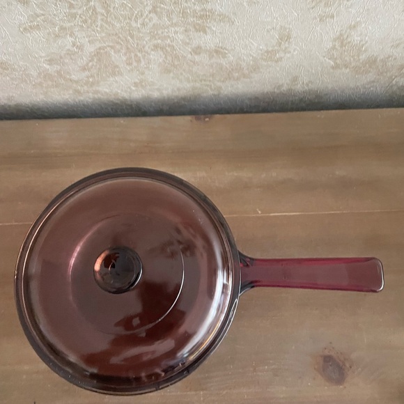 Vintage Pyrex Vision 1.5 L Pot with Lid - Picture 2 of 13